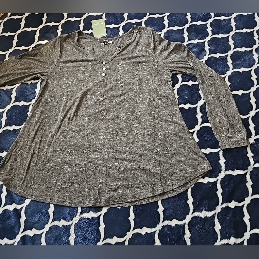 Large 12-14 Henley V Neck Long Sleeve Top